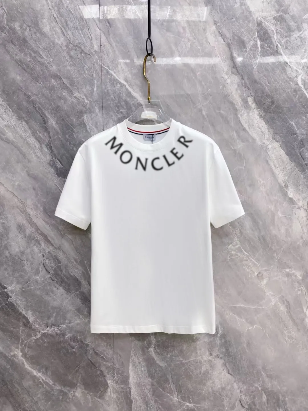 《Moncler~ 》📦 📦 2026New Arrival Quality T ， , Versatile Quality ！ ‼ 32 250G ‼ ， ， ， ， T 🤪 Sizes：S-M-L-XL-2XL ：Black，White， Same Style